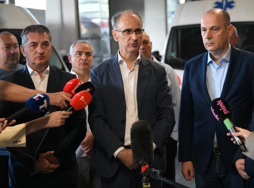 Macut i Lončar obilaze završne radove na zgradi Hitne pomoći