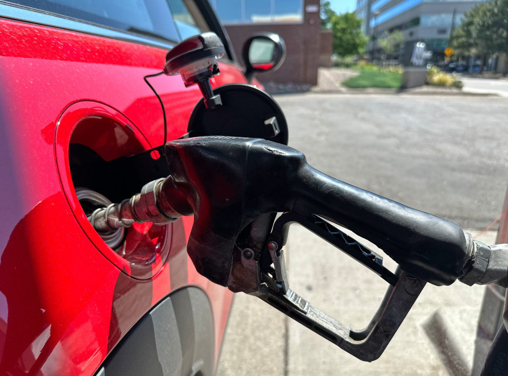 Hrvatska: INA i Petrol ograničili točenje goriva do daljnjeg