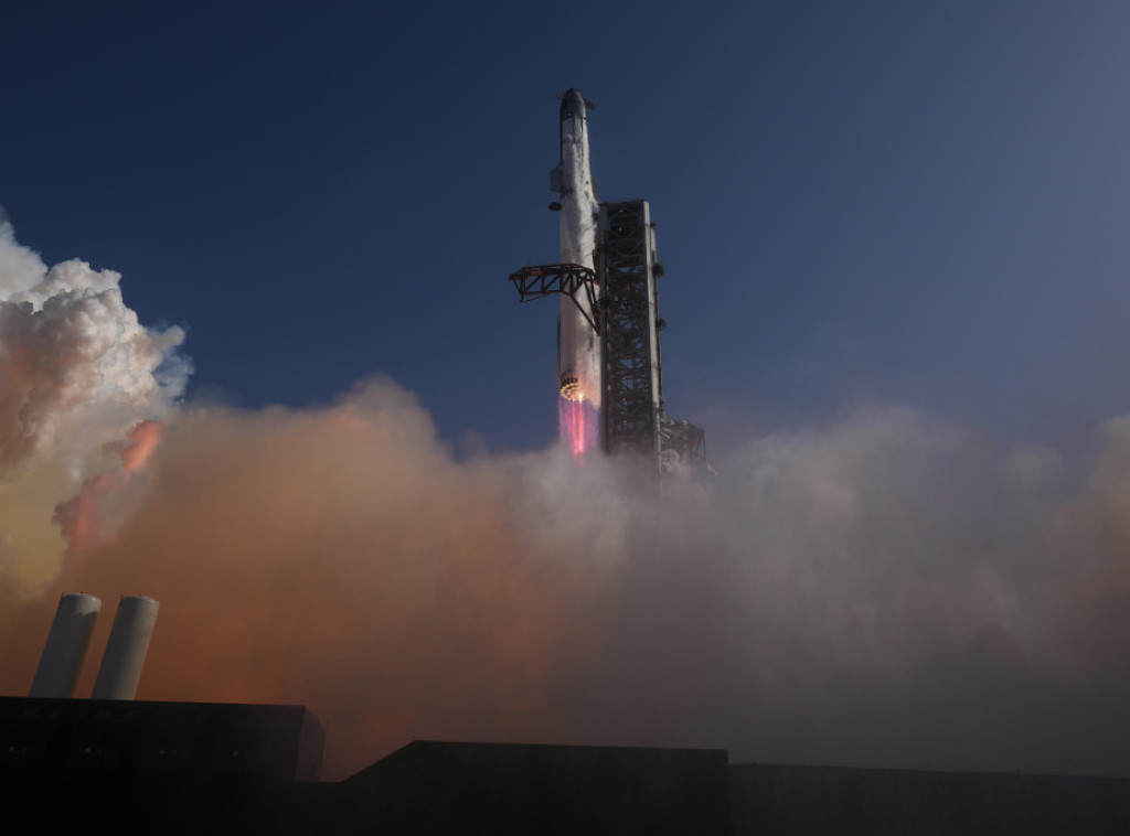 SpejsEks lansirao Staršip u 13. probnom letu sa novim Starlink satelitima