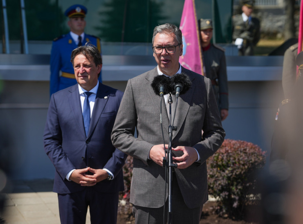 Vučić: Najava Jasmine Paunović o tužbi protiv Brnabić i TV Informer apsurd i sramota