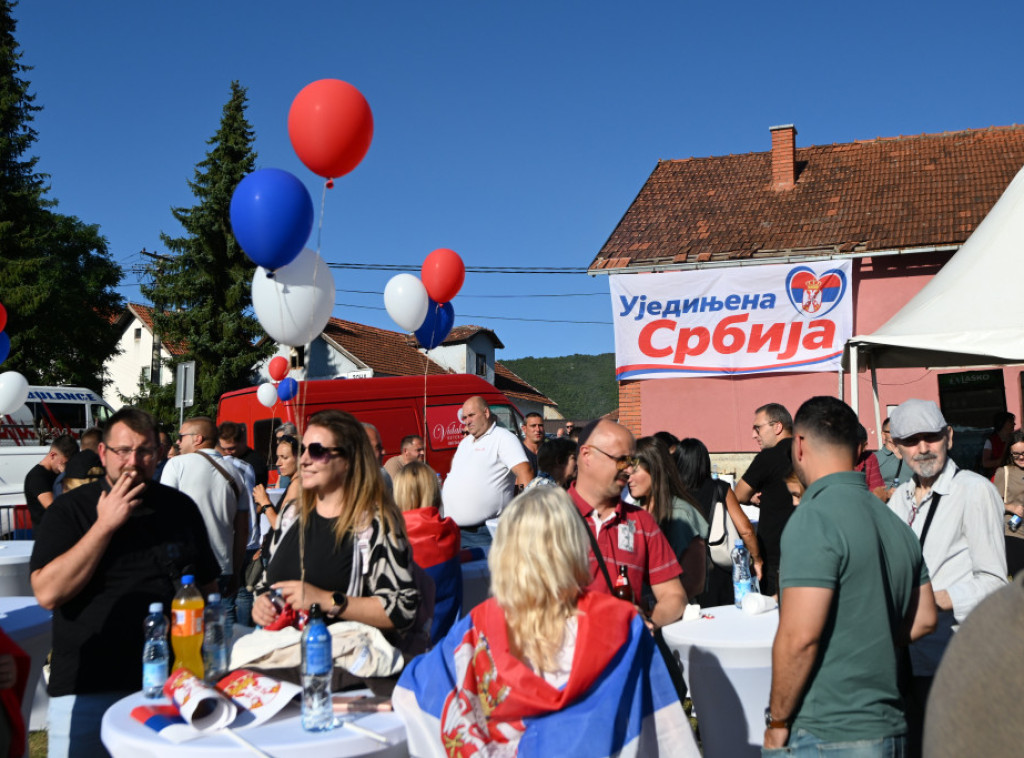 Vučić na skupu građana u selu Drežnik kod Užica