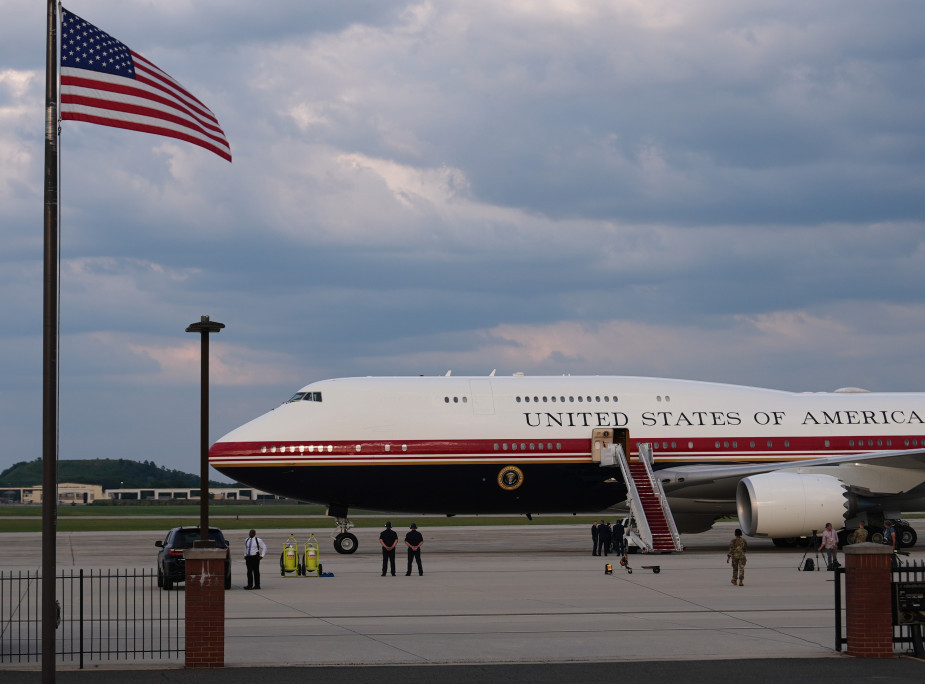 Njujork tajms: Obnova novog "Air Force One" otvorila pitanja bezbednosti