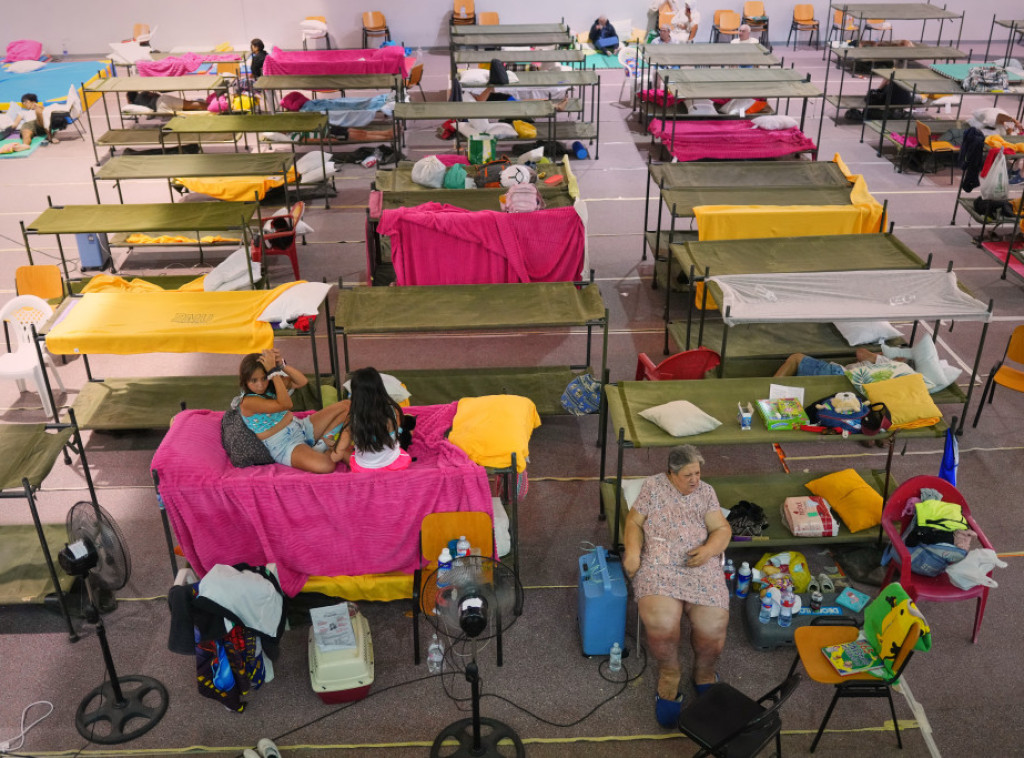 Španija: Skoro 88.000 ljudi evakuisano ili primorano na boravak u zatvorenom