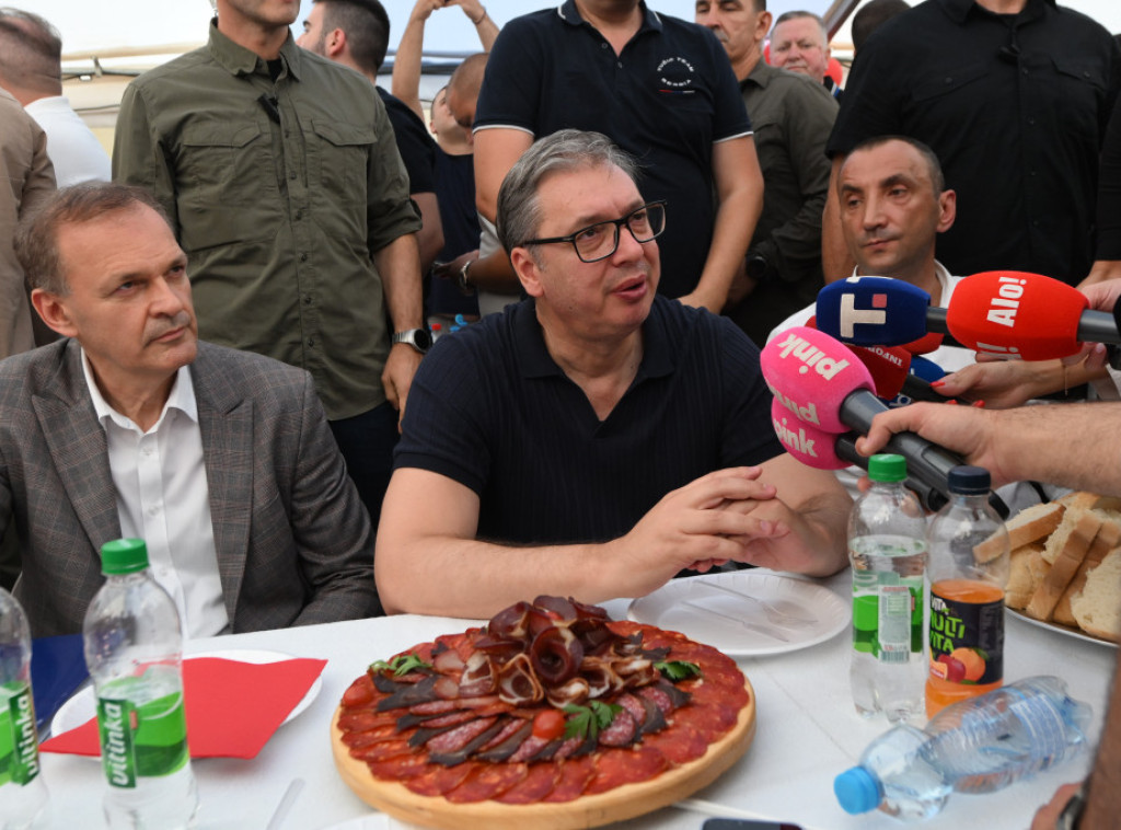 Vučić: Rešićemo izvorište vode u Crnoj Bari za sela u okolini Bogatića i raditi puteve