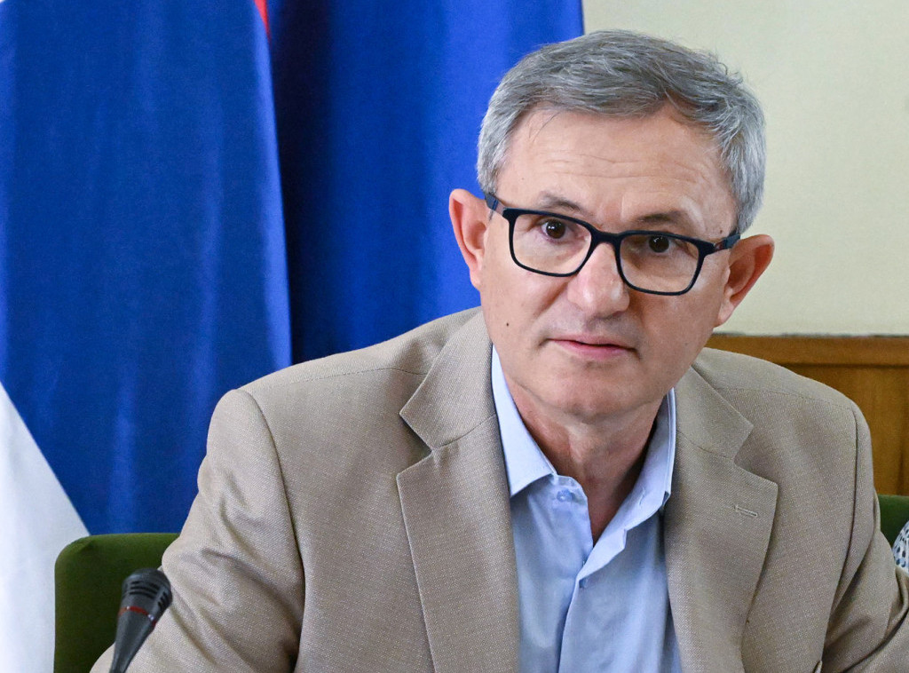 Glamočić: Ima prostora za povećanje akontne cene suncokreta, nude se cene od 50 dinara
