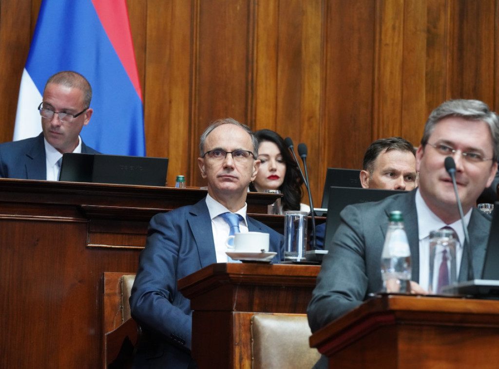Macut se obraća u Skupštini: O nama će suditi ono što ostavimo, ne naslovne strane