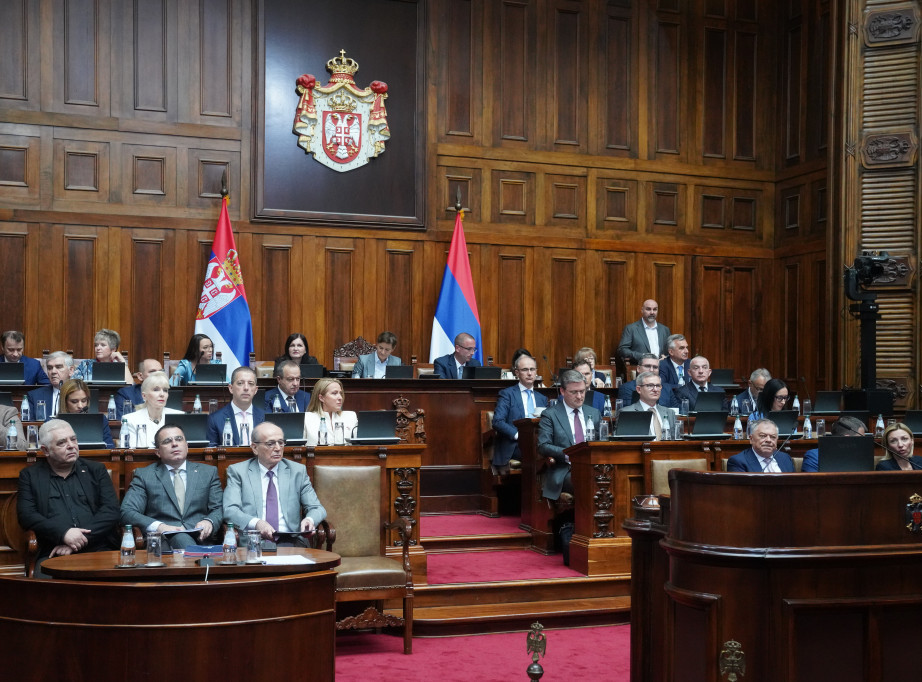 Poslanici SNS: Rebalans budžeta razvojni, usmeren na unapređenje života građana