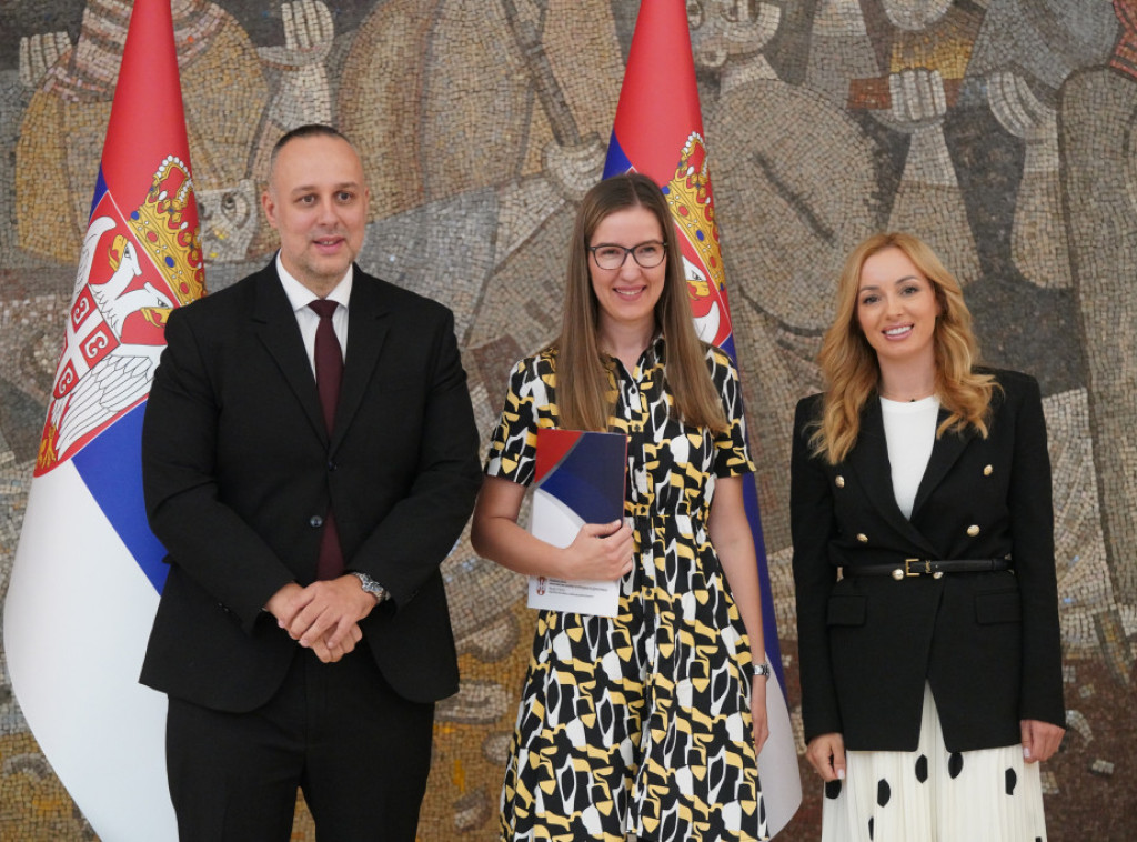 Uručeno 55 subvencija majkama za kupovinu prve nekretnine po osnovu rođenja deteta