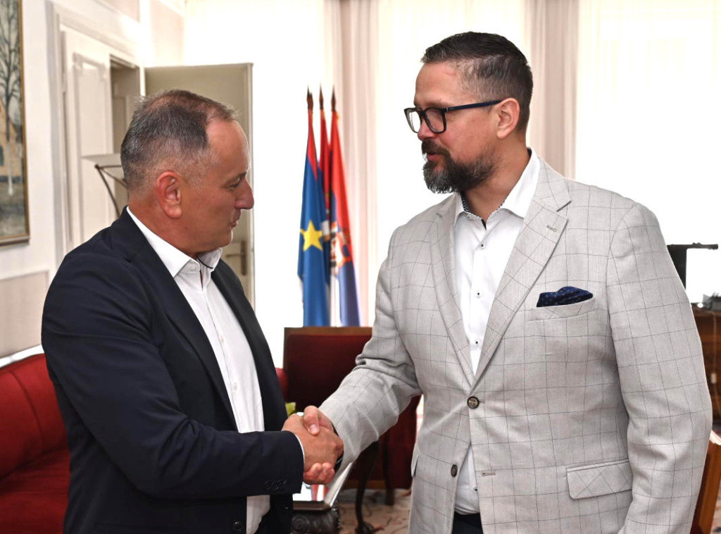 Juhas sa ambasadorom Mađarom: Zahvalnost na doprinosu jačanju poverenja dve zemlje