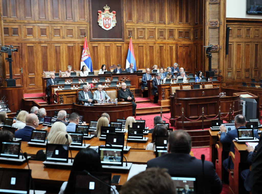 Serbian government wins no-confidence vote in parliament