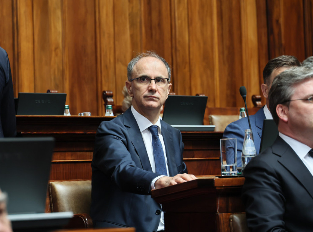 Macut: Sednica pokazala da Vlada ima podršku i da treba da nastavi istim tempom
