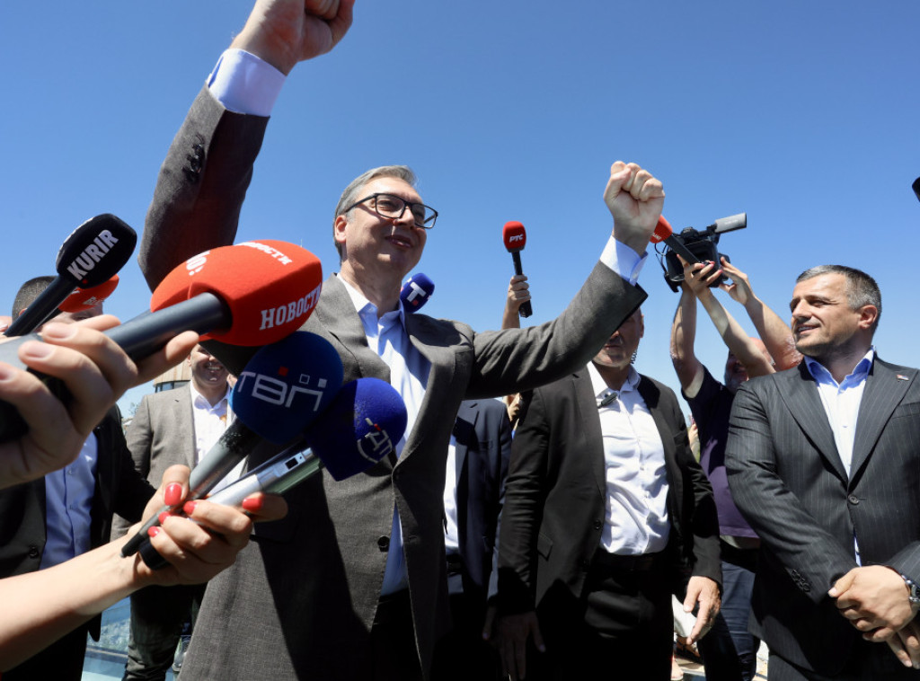 Vučić: Svakog dana po istraživanjima pada rejting blokaderima dok SNS napreduje