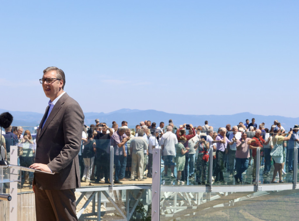 Vučić: Izjava Paunović pokazala šta je njihova politika, ne treba krivično da odgovara