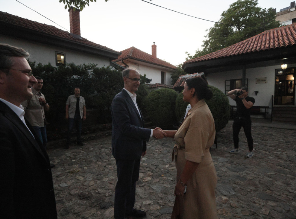 Macut otvorio izložbu "Srpski srednjovekovni spomenici u opasnosti" u Vranju