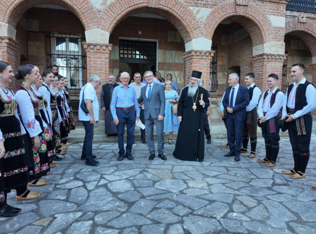 Ministar Glamočić otvorio Sabor „Prođoh Levač, prođoh Šumadiju"