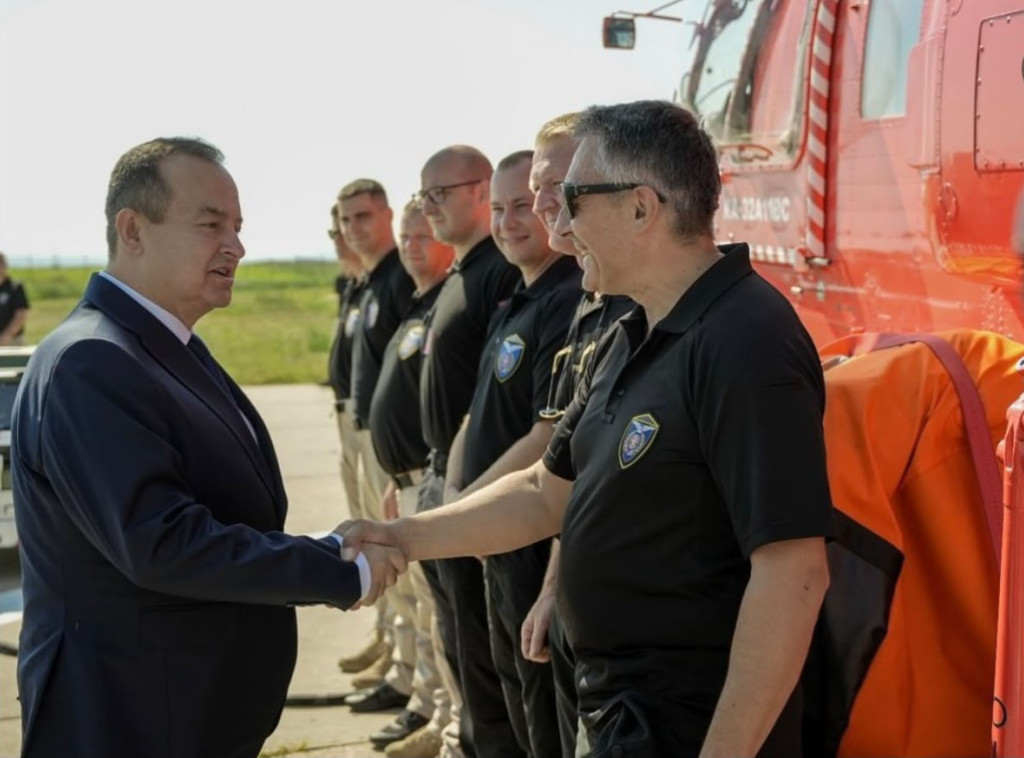 Helikopterska jedinica MUP-a obeležava slavu Ilindan, Dačić čestitao pripadnicima