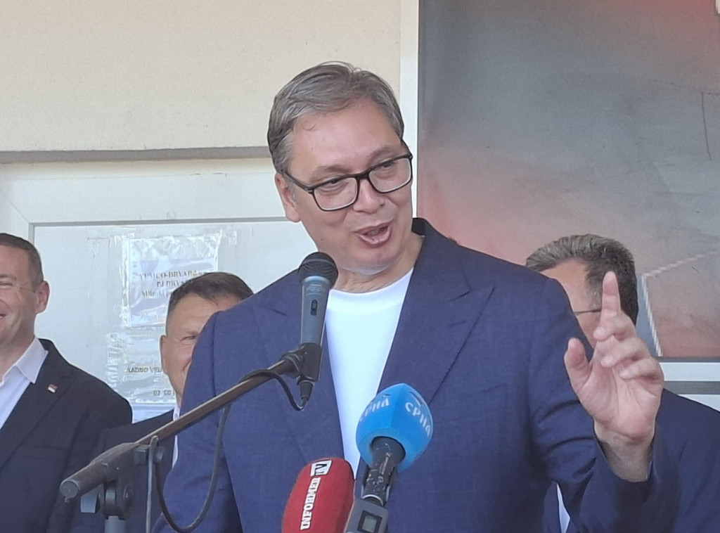 Vučić: Gde god naš narod živi, naša je obaveza da budemo uz njega