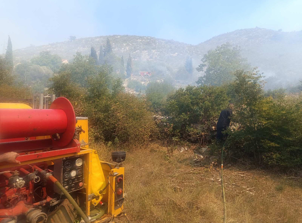 FBiH: Broćeta apelovao za pomoć u gašenju požara u Trubaru kod Bihaća