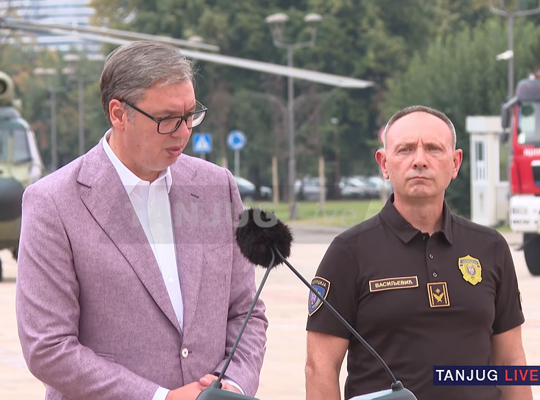 Vučić i Dačić dočekali vatrogasce-spasioce koji su pomagali u gašenju požara u Španiji