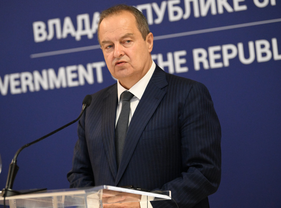 Dačić: Požar u Deliblatskoj peščari zahvatio je više od 700 hektara