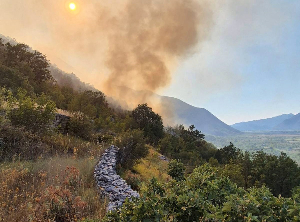 Požari u regionu: Najteže u Trebinju, aktivna požarišta širom Crne Gore