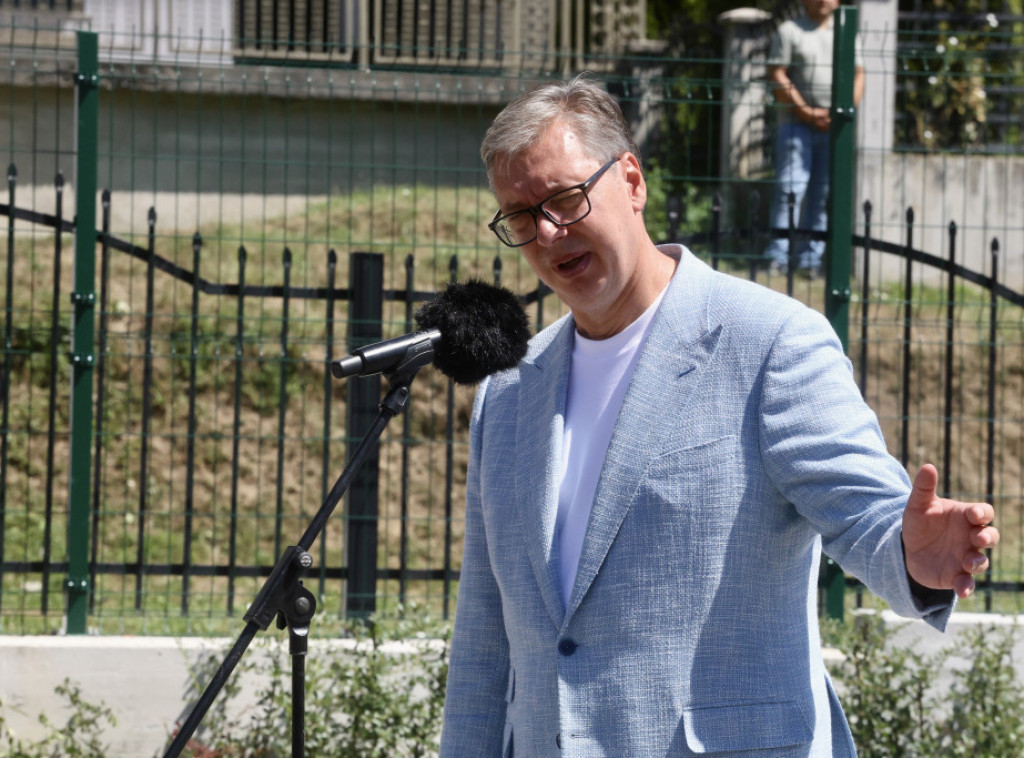 Vučić u poseti Priboju, obilazi novi pogon za farbanje i peskarenje Fabrike automobila Priboj