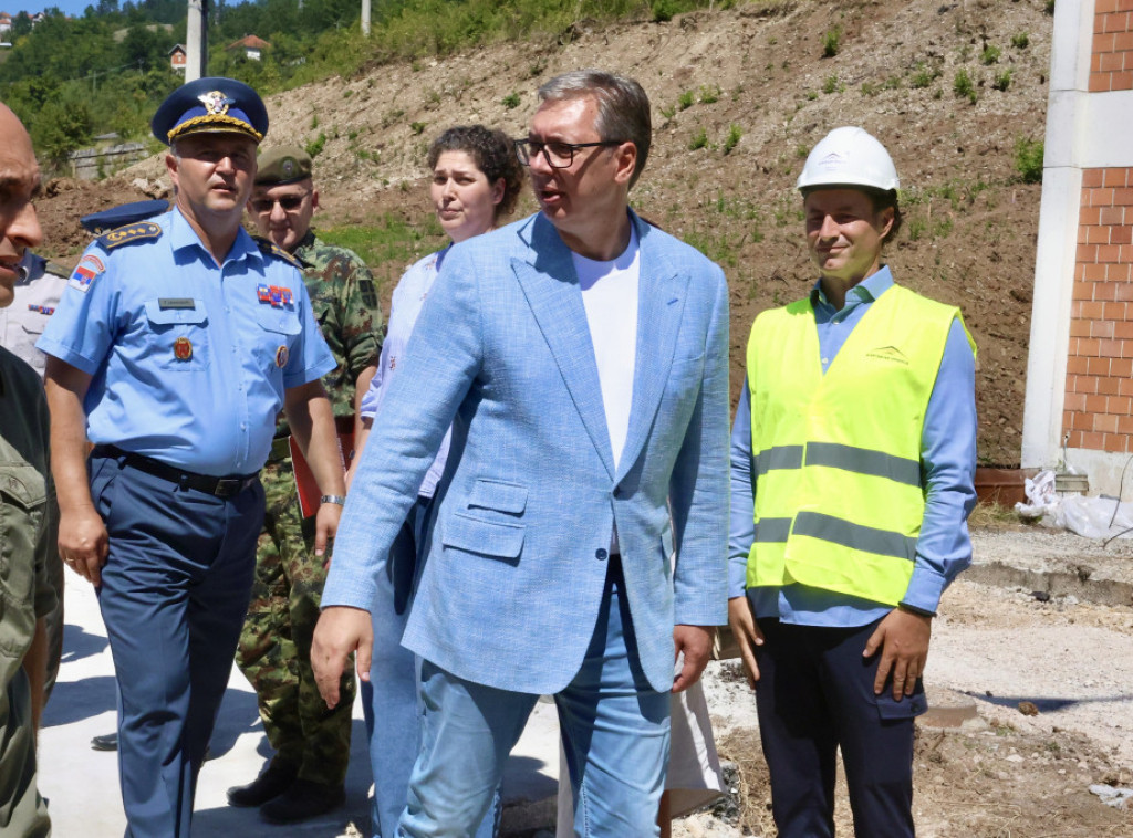 Vučić u Priboju: Stižu bolji i veći PVO sistemi od ovih koje imamo