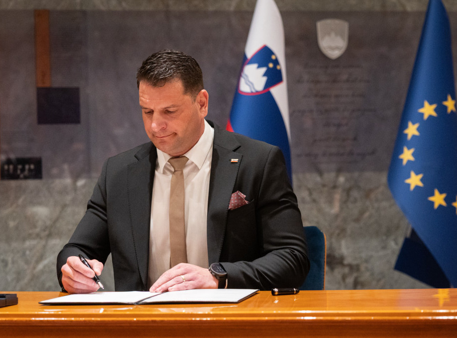 Predsednik skupštine Slovenije razmenio poruke sa predsednikom ruskog parlamenta