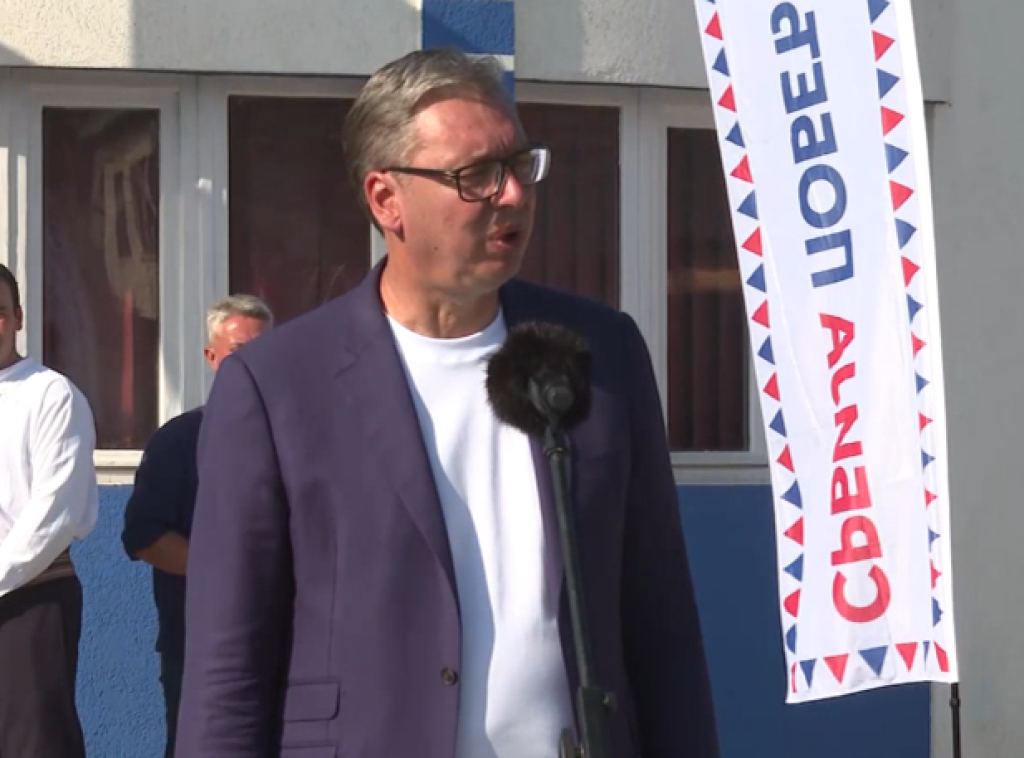 Vučić: U Arilju se gradi brana, rekonstruiše glavna ulica, škola...