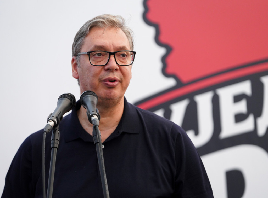 Vučić počeo posetu jugoistoku Srbije obilaskom preduzeća Ukras kod Despotovca