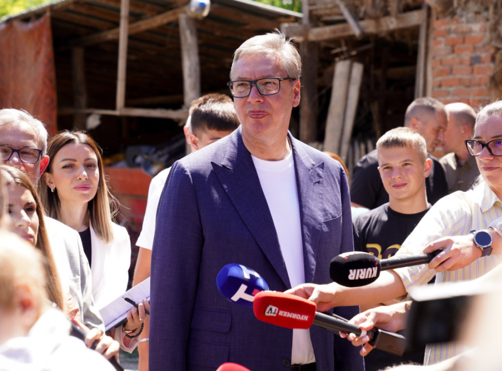 Vučić u obilasku vinarije Bora kod Rekovca