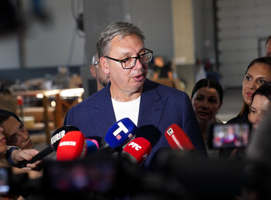 Vučić: Najveći problem u malim mestima nedostatak investitora