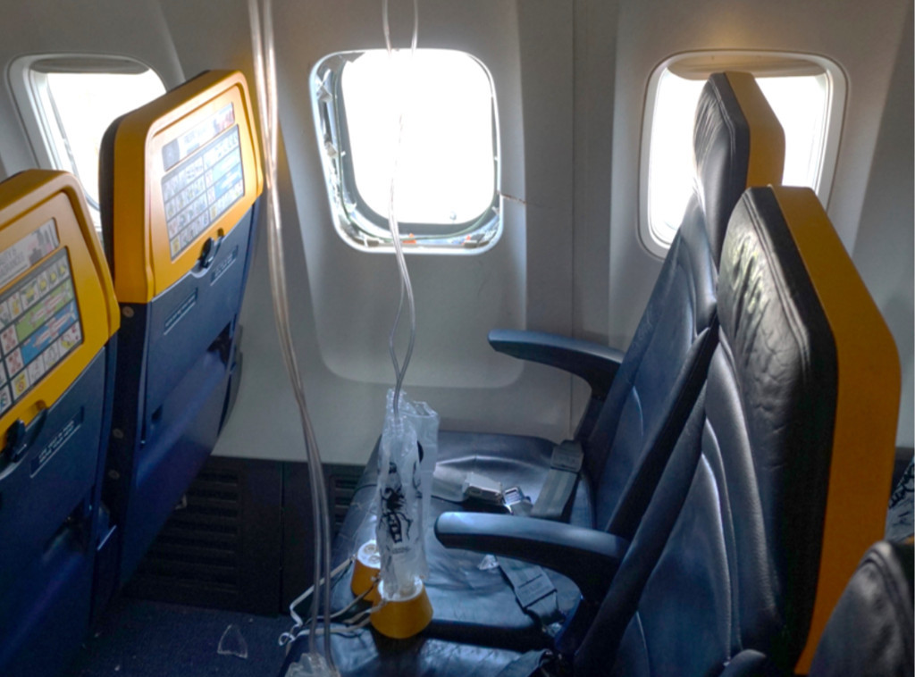 Američka komisija: Prozor na avionu Rajanera slomili polomljeni delovi motora