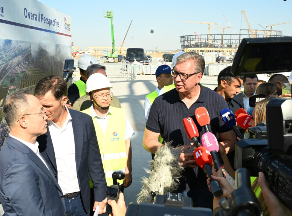 Vučić sa Li Mingom obilazi gradilište Ekspa u Surčinu