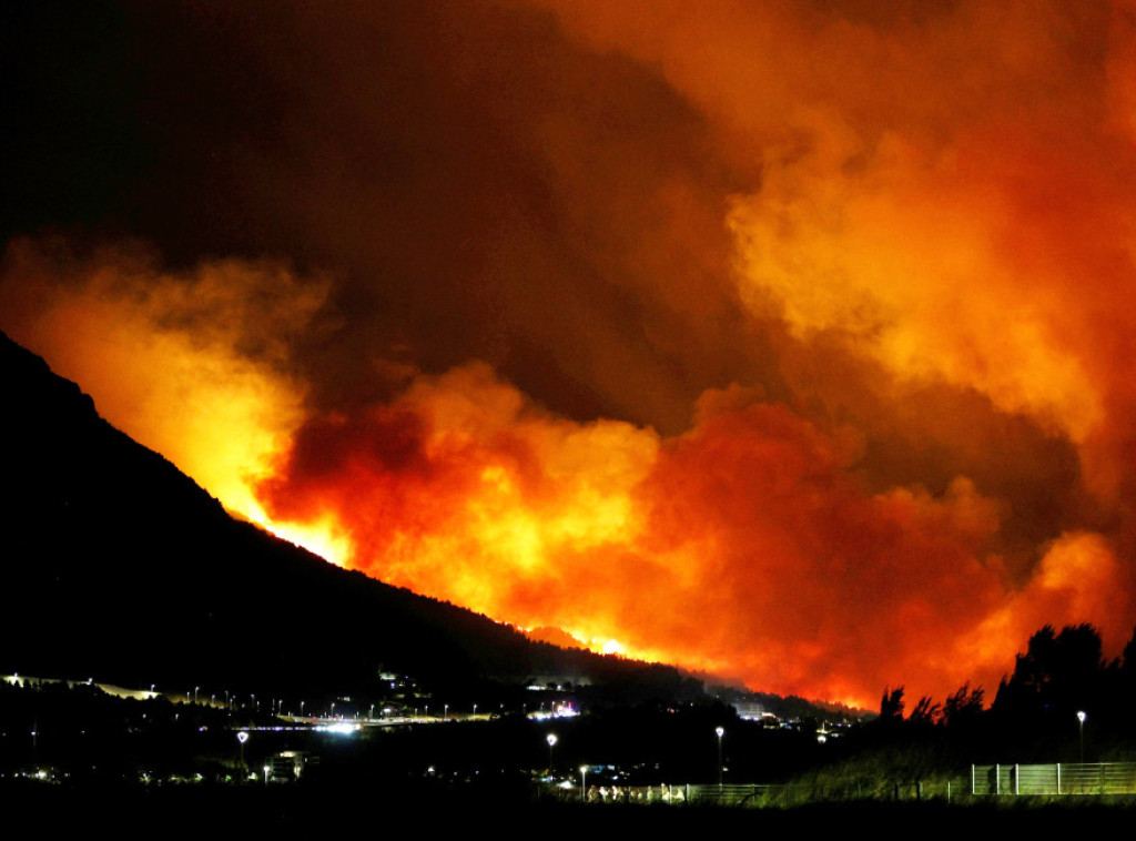 Omiš: Procenjuje se da je opožarena površina između 900 i 1.000 hektara