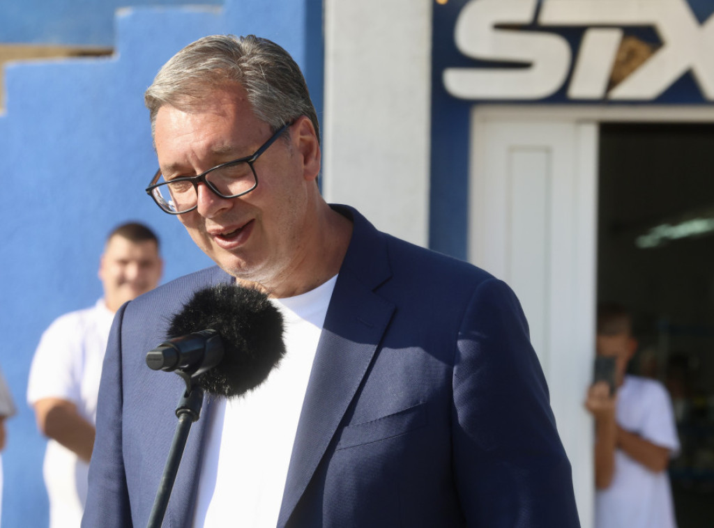 Vučić: Od 22.septembra isplata 6.000 za punoletne, od 14. septembra pomoć penzionerima