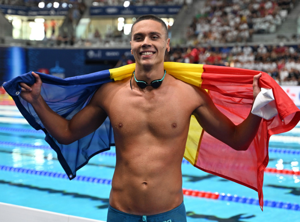 Rumunski plivač David Popovići osvojio zlatnu medalju na 200 metara slobodno na Evropskom prvenstvu