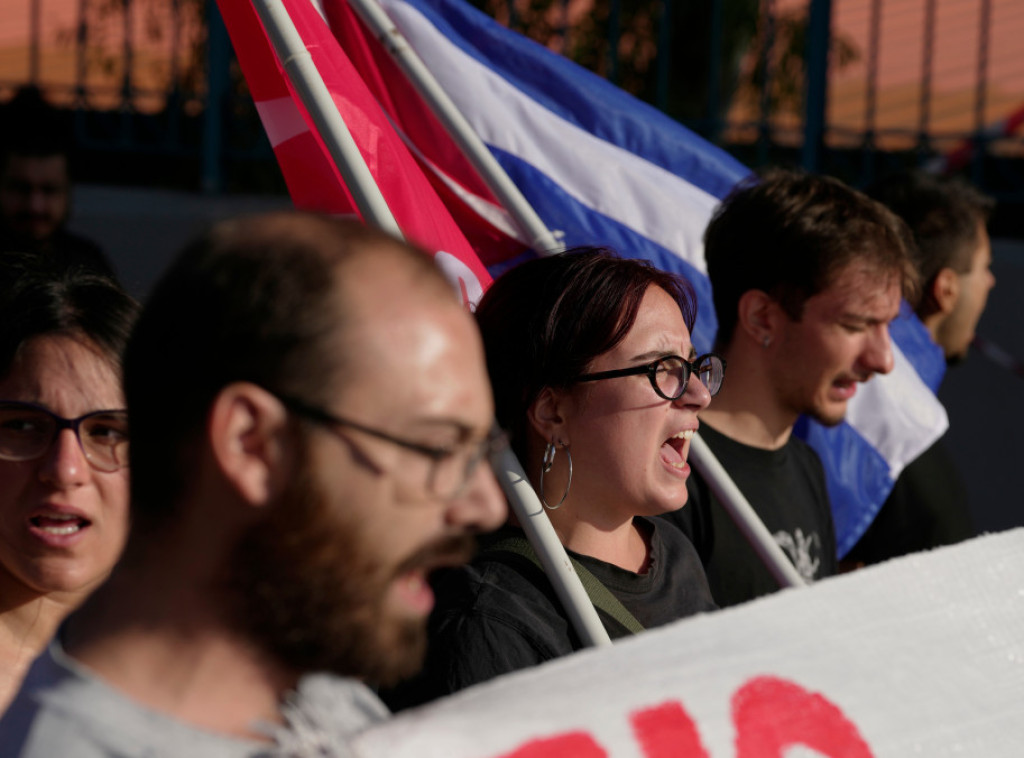 Protesti u Grčkoj zbog dolaska izraelskog kruzera Kraun Ajris u luku Pirej