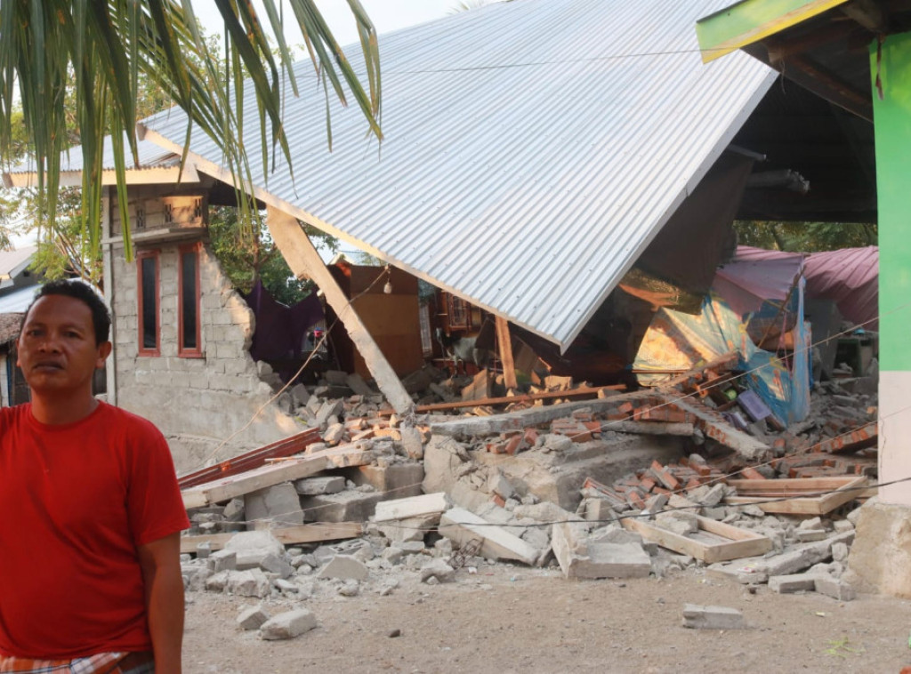 U zemljotresu u Indoneziji poginulo najmanje 47 osoba, uništeno više od 300 objekata