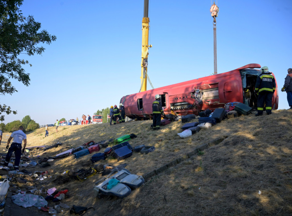 Mađarska policija: Vozač autobusa je najverovatnije zaspao