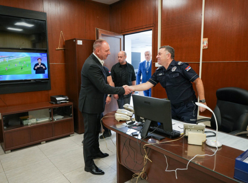 Dragan Vasiljević posetio Policijsku upravu: Manje krivičnih dela u Novom Sadu u prvoj polovini 2026. nego 2025. godine