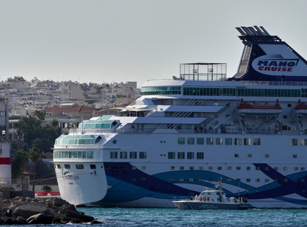 Zakintos: Šestoro povređenih nakon što je turistički brod udario u betonske blokove