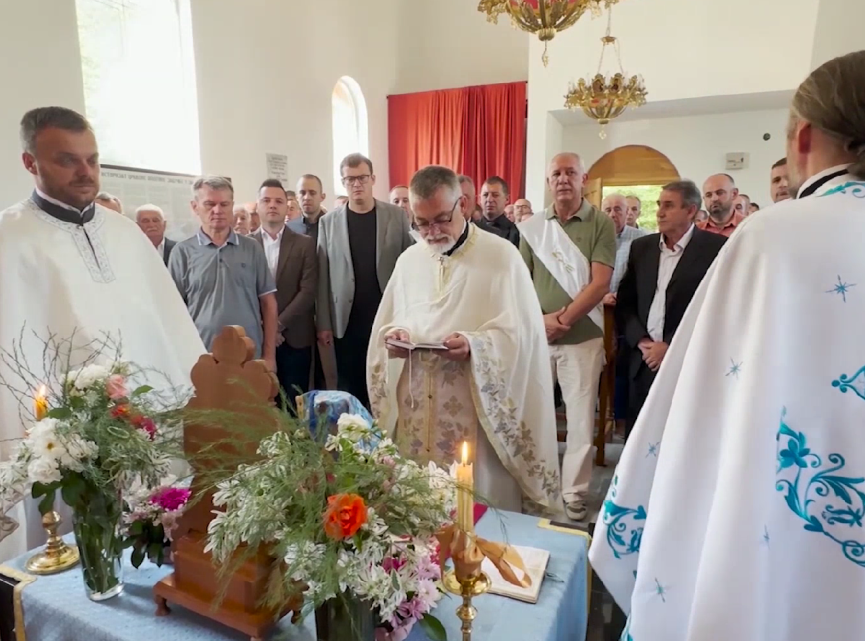 Foča: Održan parastos za ubijene Srbe u Jabuci