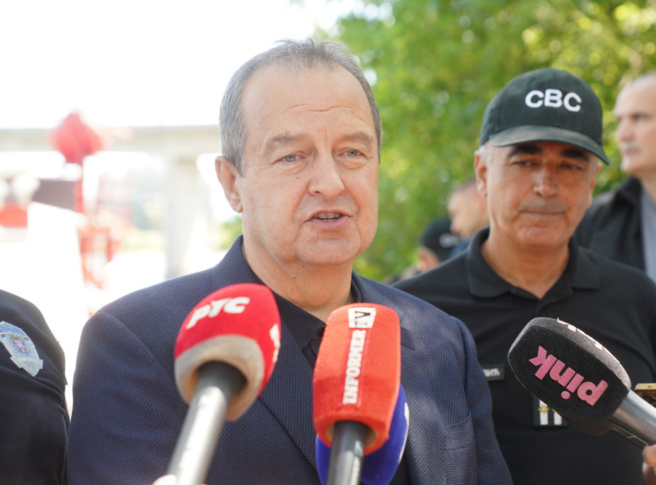 Dačić: Lokalizovan požar u mestu Maglič, vatrogasci nastavljaju da prate požarište