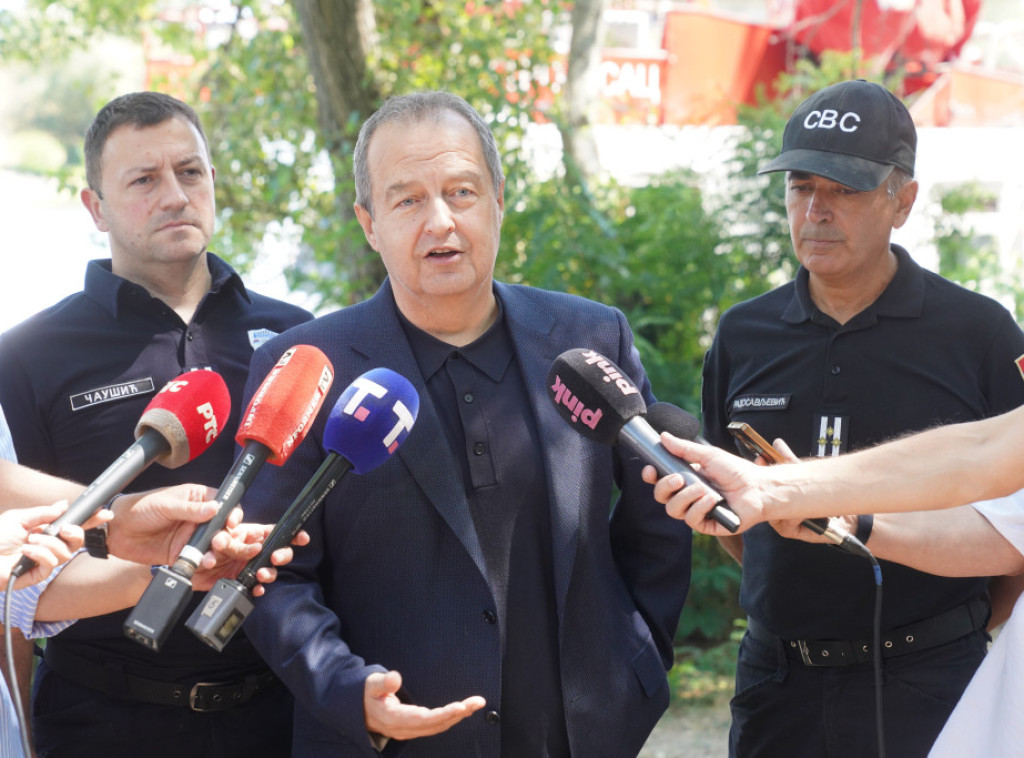 Dačić: Situacija u Grebencu pod kontrolom, od požara odbranjeni domovi i sačuvani životi