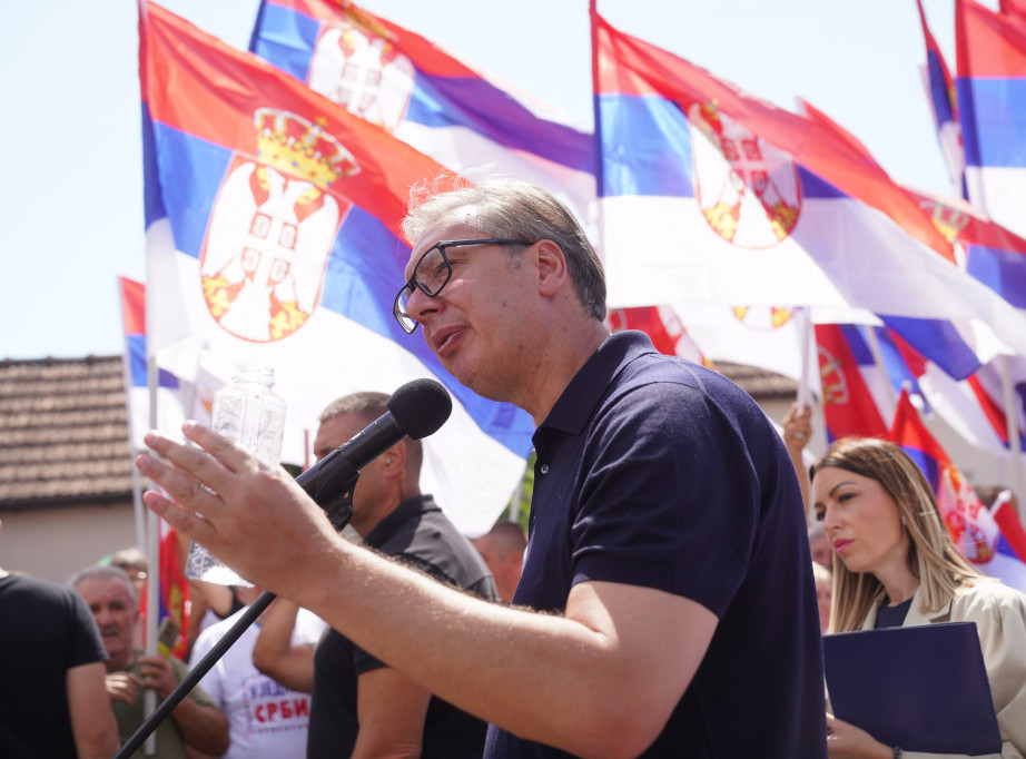 Vučić obišao kompaniju "Z.A. Fruit" u Koceljevi: Jedna od najvećih hladnjača u Srbiji