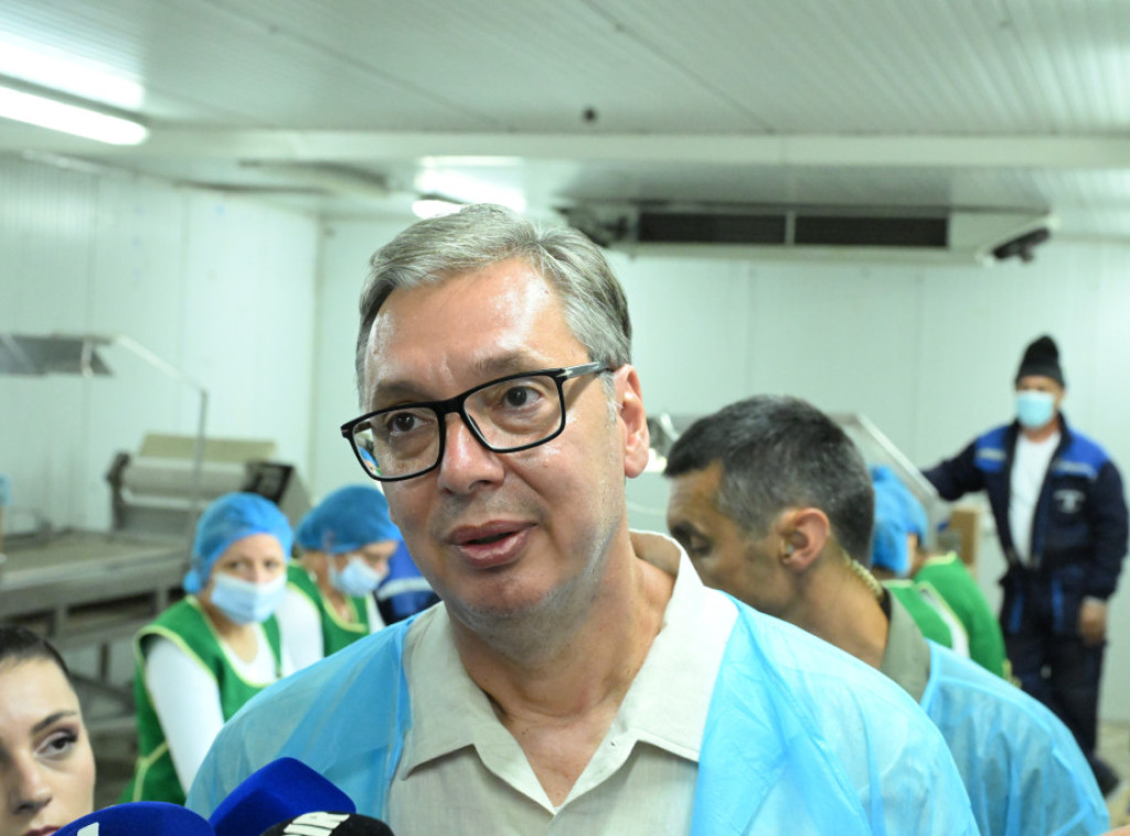 Vučić u Gornjem Guberevcu: Država će pomoći u rešavanju problema sa vodom i putevima