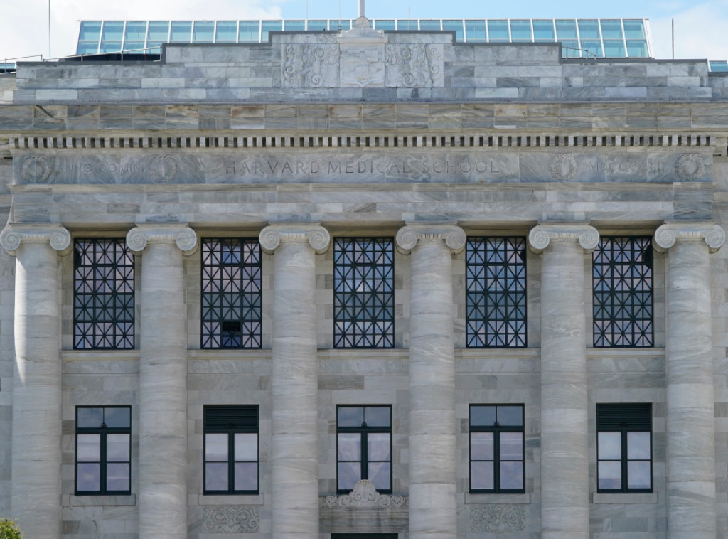 Harvard pokrenuo kurs sa AI avatarima profesora za 699 dolara