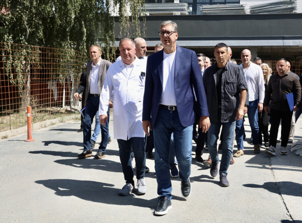 Predsednik Vučić: U Osnovnu školu ''Raška'' uloženo 3,5 miliona evra