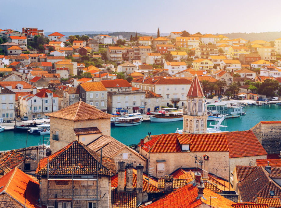 Trogir: Potonula jahta koja je gorela kod Čiova